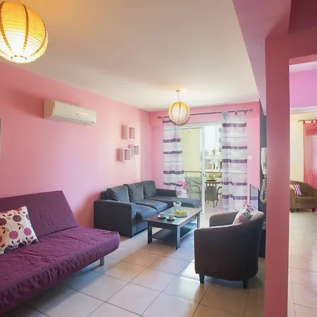 Mackenzie Rose Apartment Larnaca