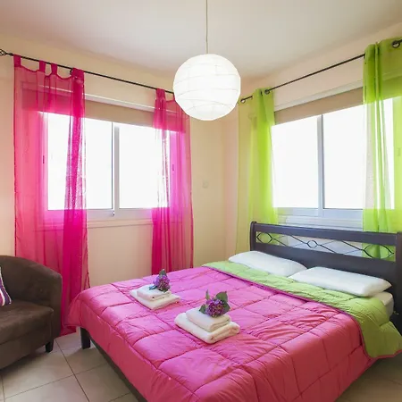 Mackenzie Rose Apartment Larnaca